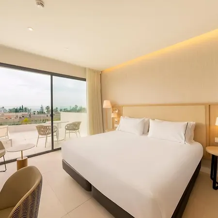 Eurostars Oasis Hotel