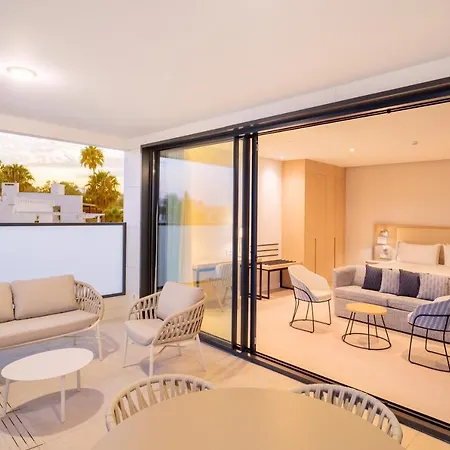 Eurostars Oasis Hotel